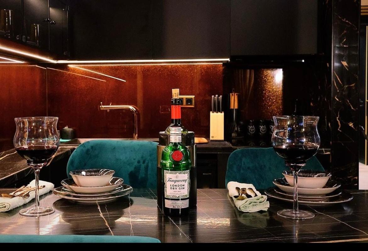 Apartment Luxury Designed Penthouse Center Near Metro Jaccuzi Fireplace View Bar Art Athens